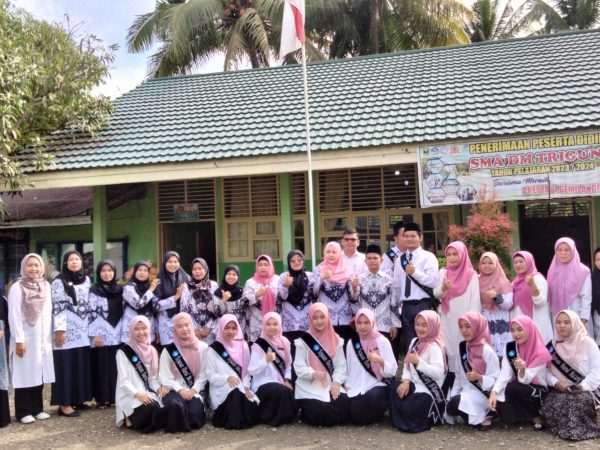 Perayaan Hari Guru Nasional di Yayasan darul Ma’arif Al Karimiyah Padang
