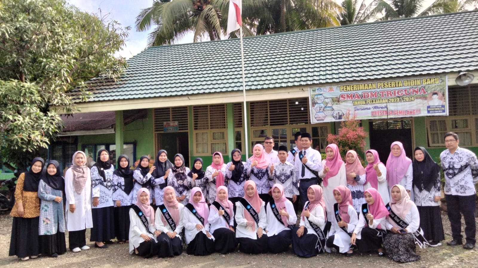 Perayaan Hari Guru Nasional di Yayasan darul Ma’arif Al Karimiyah Padang